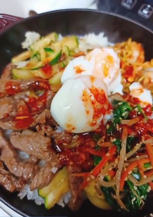 A picture of Bibimbap.