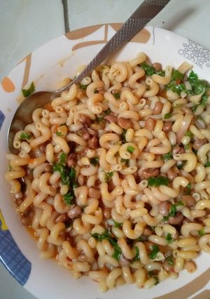 A picture of Macaroni Jallof.