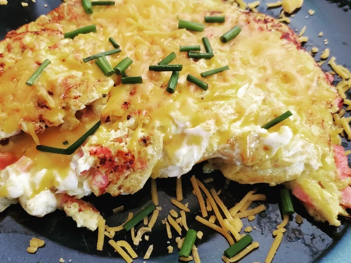 Recipe Sunday breakfast omelet with ham and cheese and chives the  Makes Drooling Can spoil the tongue