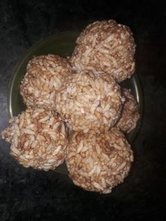 मुरमुरे का लड्डू (Murmure ka ladoo recipe in Hindi) रेसिपी मुख्य फोटो