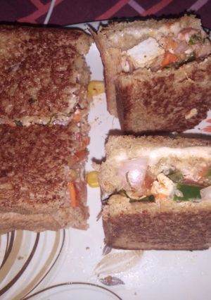 A picture of Peri Peri Sandwich-piri piri sandwich.