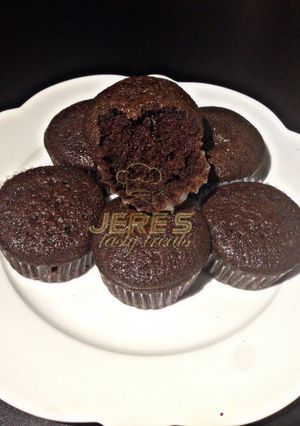 A picture of Chocolate cup cake.