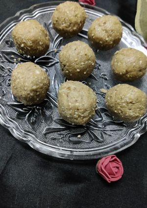 A picture of Till gud ke laddoo.