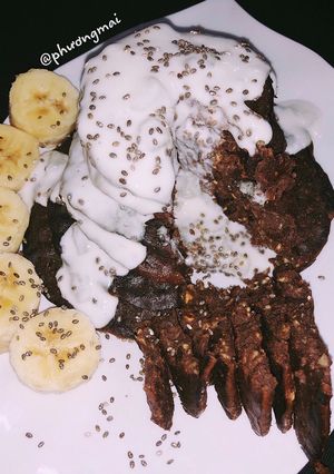 Hình của món Pancake chuối yến mạch cacao.