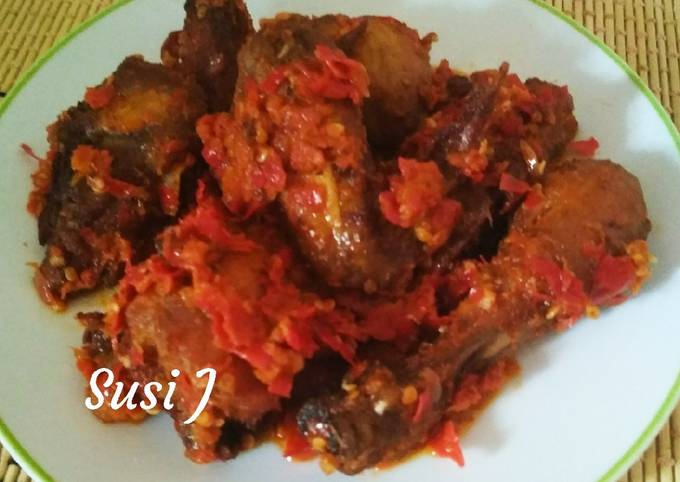 Ayam goreng balado