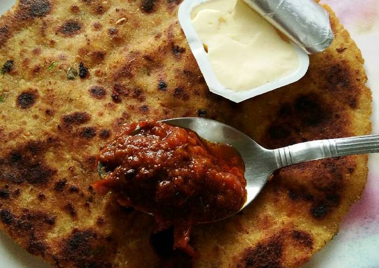 Makkai ka paratha stuffed with Paneer and coriander