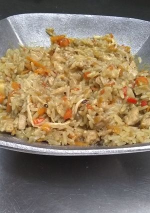 Una foto de Risotto con pollo