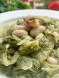Scarola (indivia riccia) con fagioli e pancetta