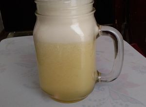 Una foto de Refresco de sabia y piña