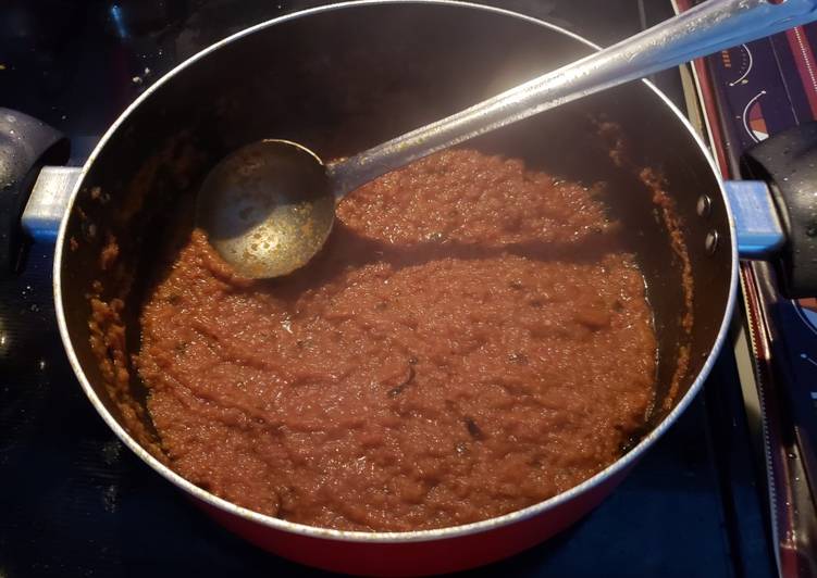 Quick tomato ginger curry