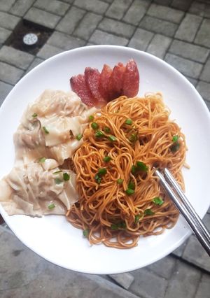 Foto resep Kon Lo Wantan Mee (black wonton noodles)