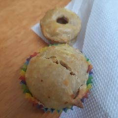 A picture of Mayonnaise Donuts and Cupcakes.