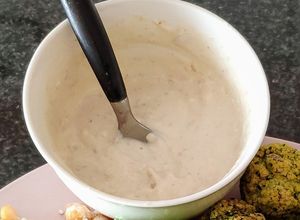 Une photo de Sauce tahini pour accompagner les falafels (vegan)