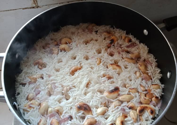 How to Make Super Quick Homemade Cashew nut Rice