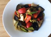 A picture of red wine chicken stir fry