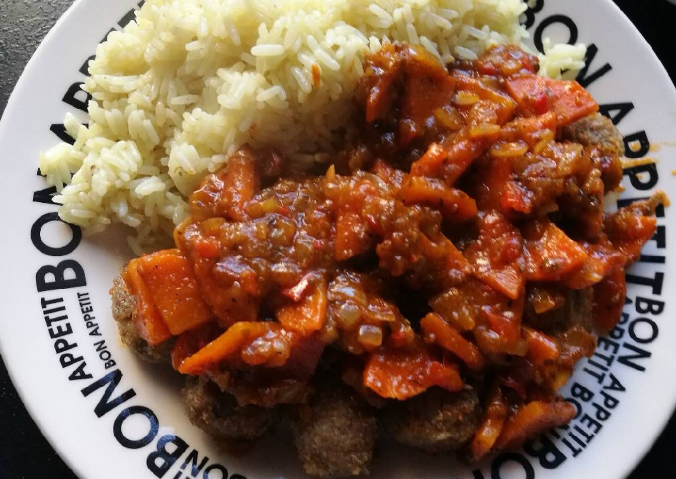 Albóndigas en salsa