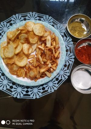 A picture of Sweet potato chips/wafers.