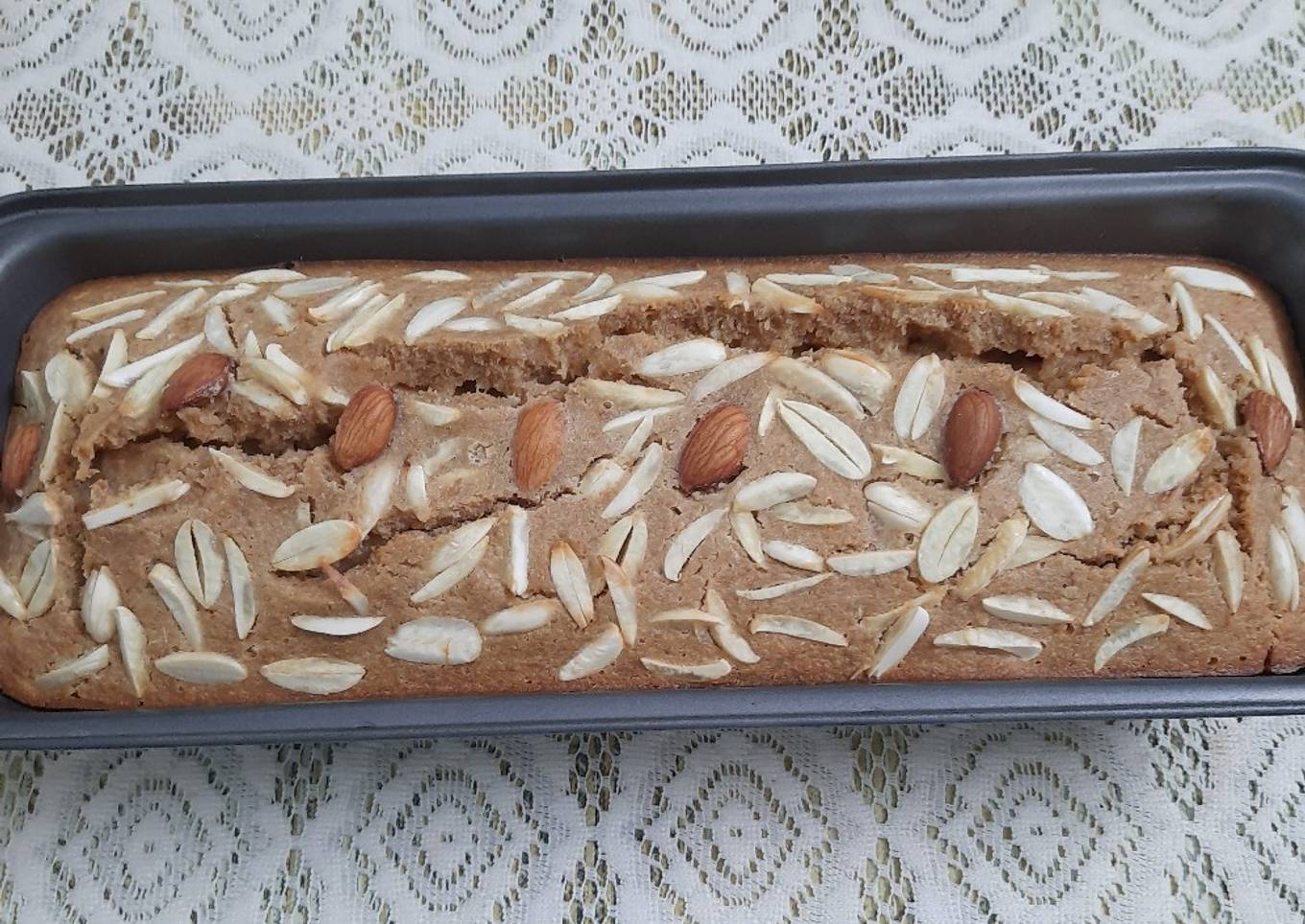 Bread Almond Cake