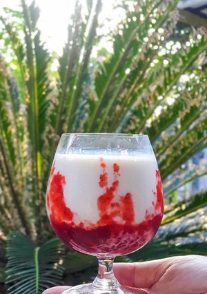 Foto resep Korean Strawbery Milk with Yakult