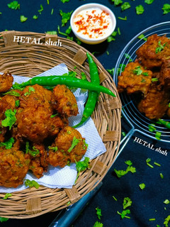 मिक्स वेज पकौड़े (Mix Veg apkode recipe in hindi) रेसिपी मुख्य फोटो