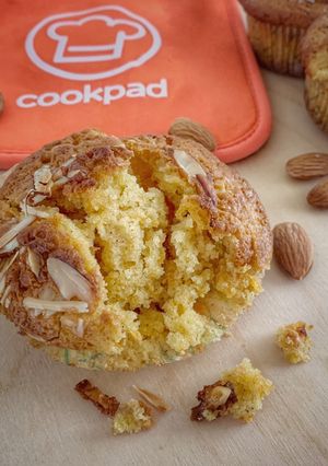 Foto di Muffin alla Zucca e Cannella con Cioccolato Bianco e Mandorle