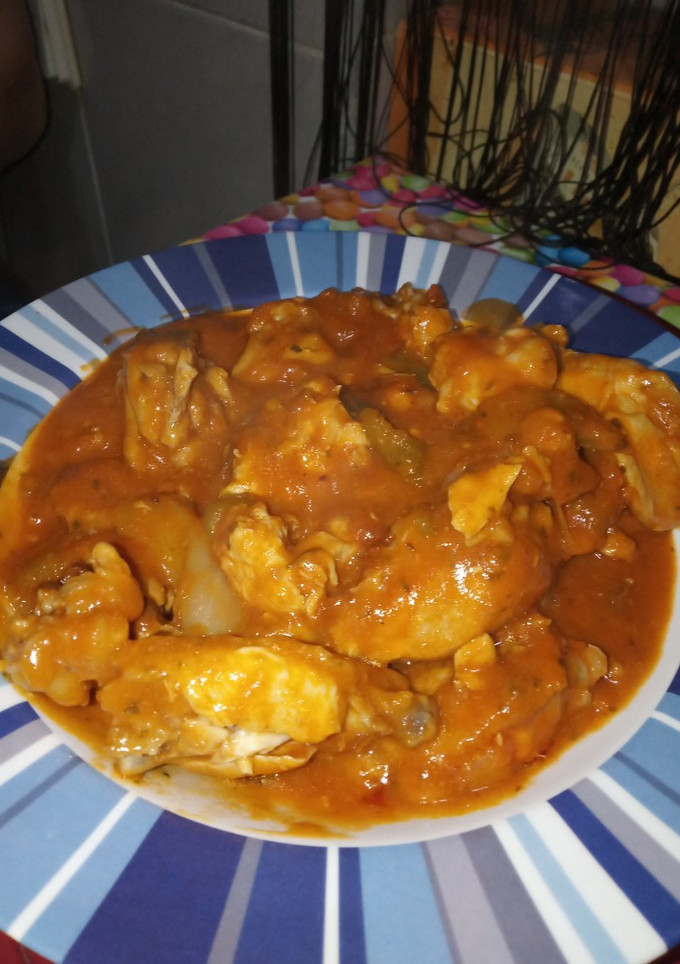 Una foto de Pollo con verduras a la sidra