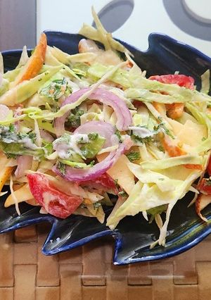 A picture of Apple and Cabbage salad.
