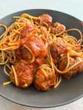 Espaguetis con Albóndigas