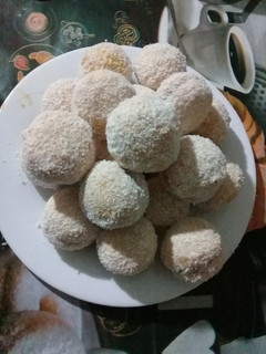 صورة لوصفة حلوة جافة بالنواد كوكو
