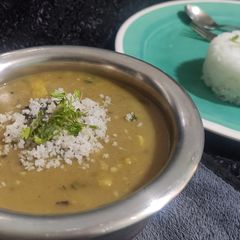 A picture of Kulith Pithi / hoursegram curry.