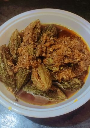 भरवा करेले (bharwa karele recipe in Hindi) रेसिपी मुख्य फोटो