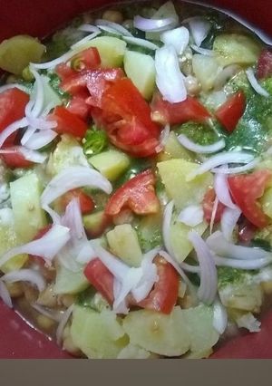 A picture of Mix plate chana chat.
