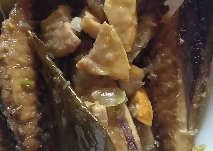 Sayur tongkol jambu mete bumbu kuning