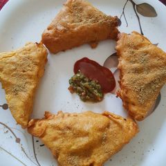A picture of Bread Pakoda.