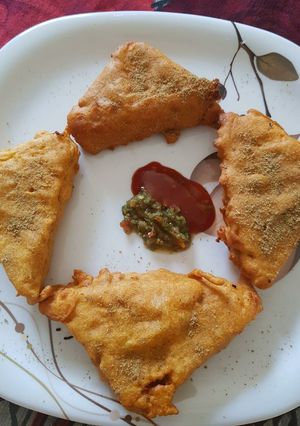 A picture of Bread Pakoda.