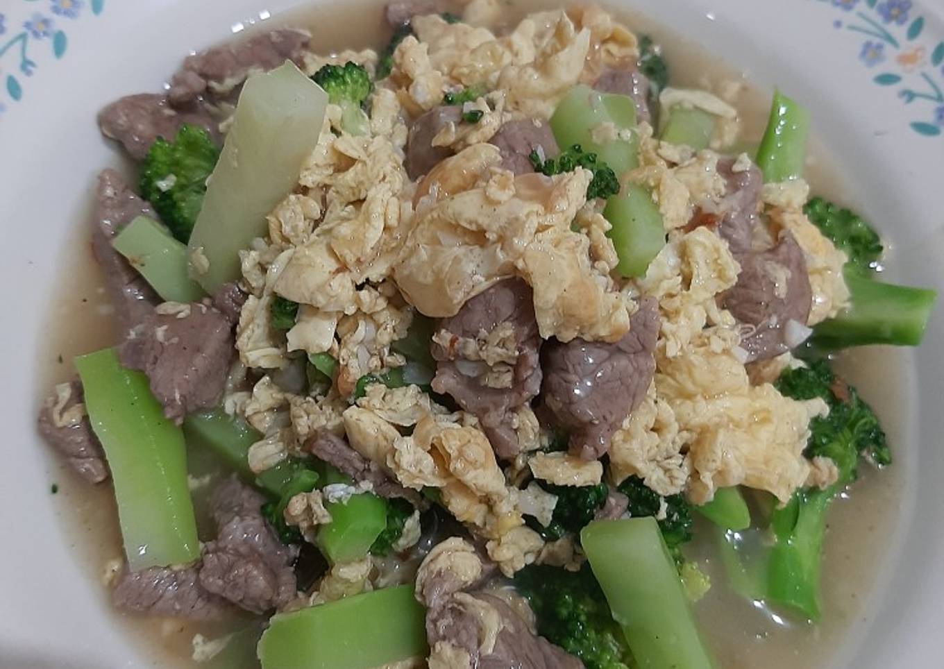 Brokoli daging sapi telor