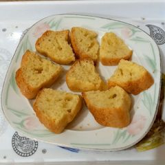 A picture of Vanilla cake🧀.