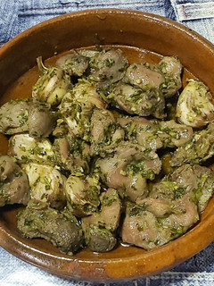 Una foto de Mollejas de pollo al ajillo
