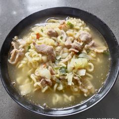 A picture of Instant Noodle.