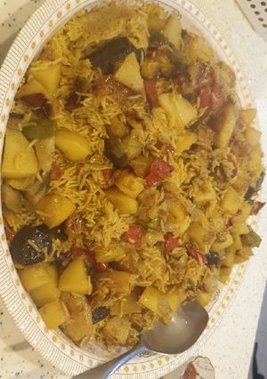صورة لوصفة مقلوبة دجاج والخضار