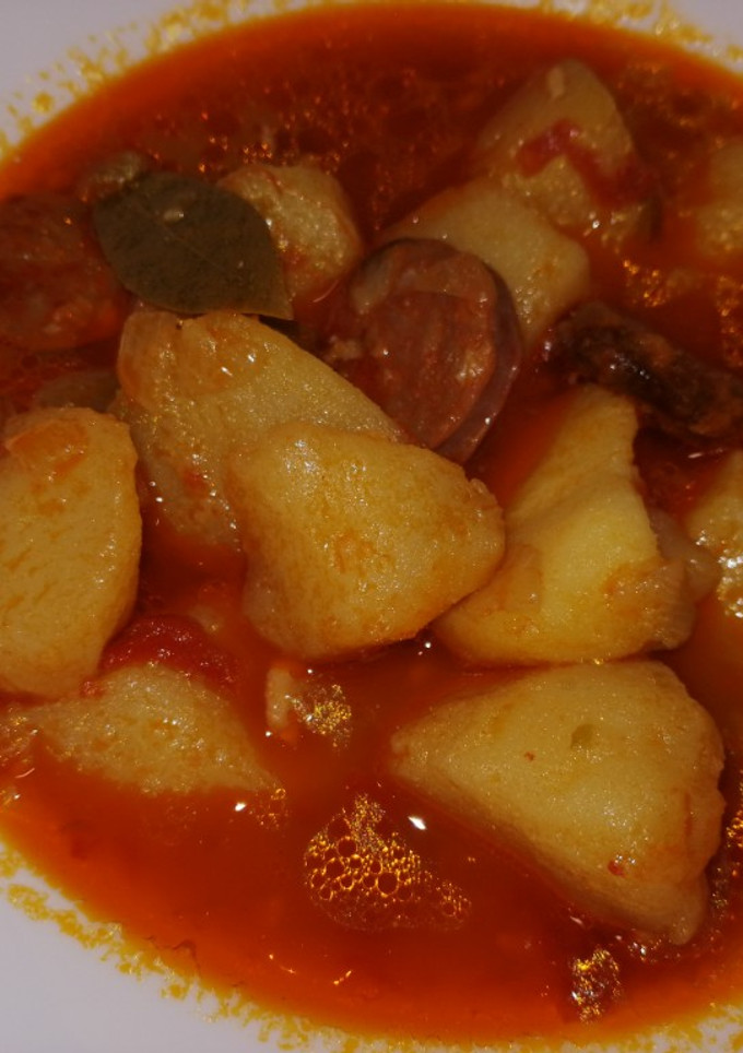 Una foto de Patatas a la riojana