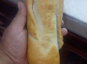 Una foto de pan con chicharrones con levadura de sobre