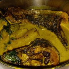 A picture of Lyata Mach er jhol.