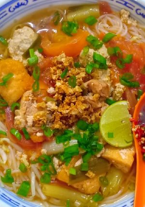 Hình của món Bún riêu.