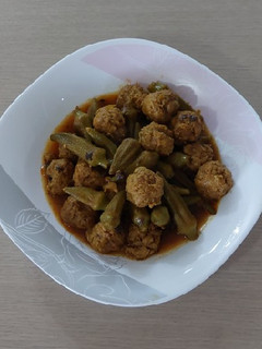 عکسی از دستور خورش بامیه فوری