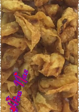 A picture of Chicken Wontons.