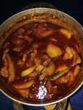 Carne de cerdo guisada con papas