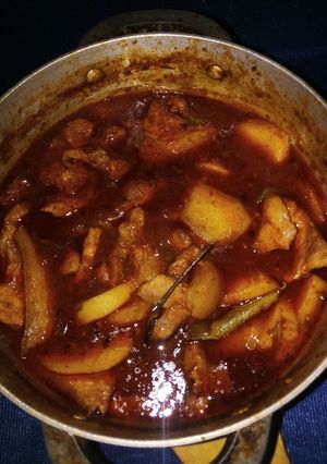 Una foto de Carne de cerdo guisada con papas