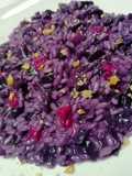 Risotto non risotto con cavolo cappuccio viola, parmigiano e granella di noci