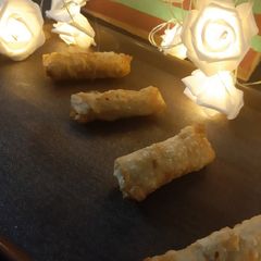 A picture of Spring rolls.